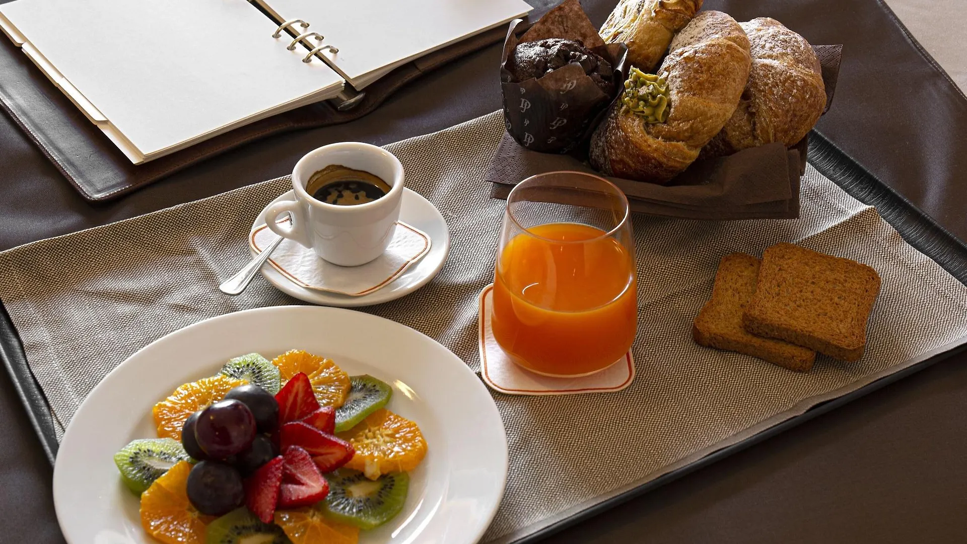 Hotel Raffaello Florence 4*,  Italy