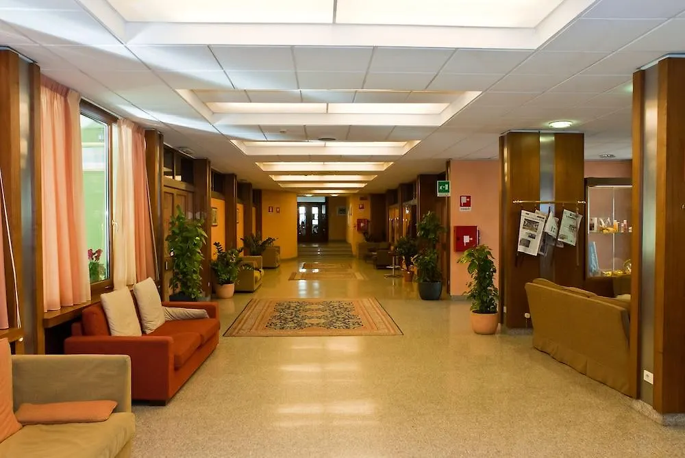 Hotel Raffaello Florence 4*,