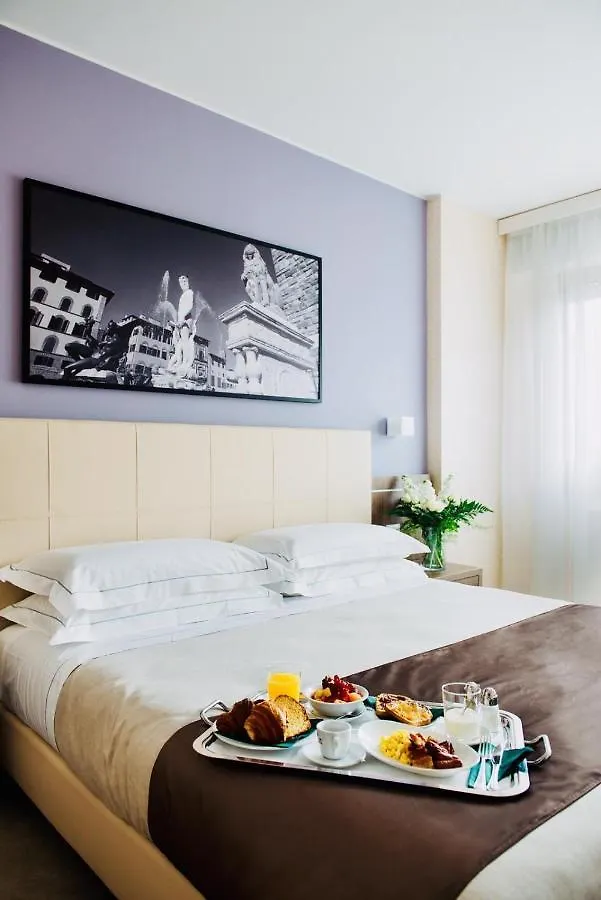 Hotel Raffaello Florence 4*,