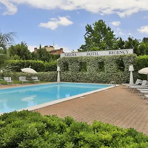 https://savoia-hotel-regency.emilia-romagnahotels.net