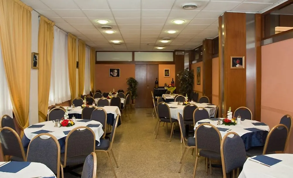 Hotel Raffaello Florencia 4*,